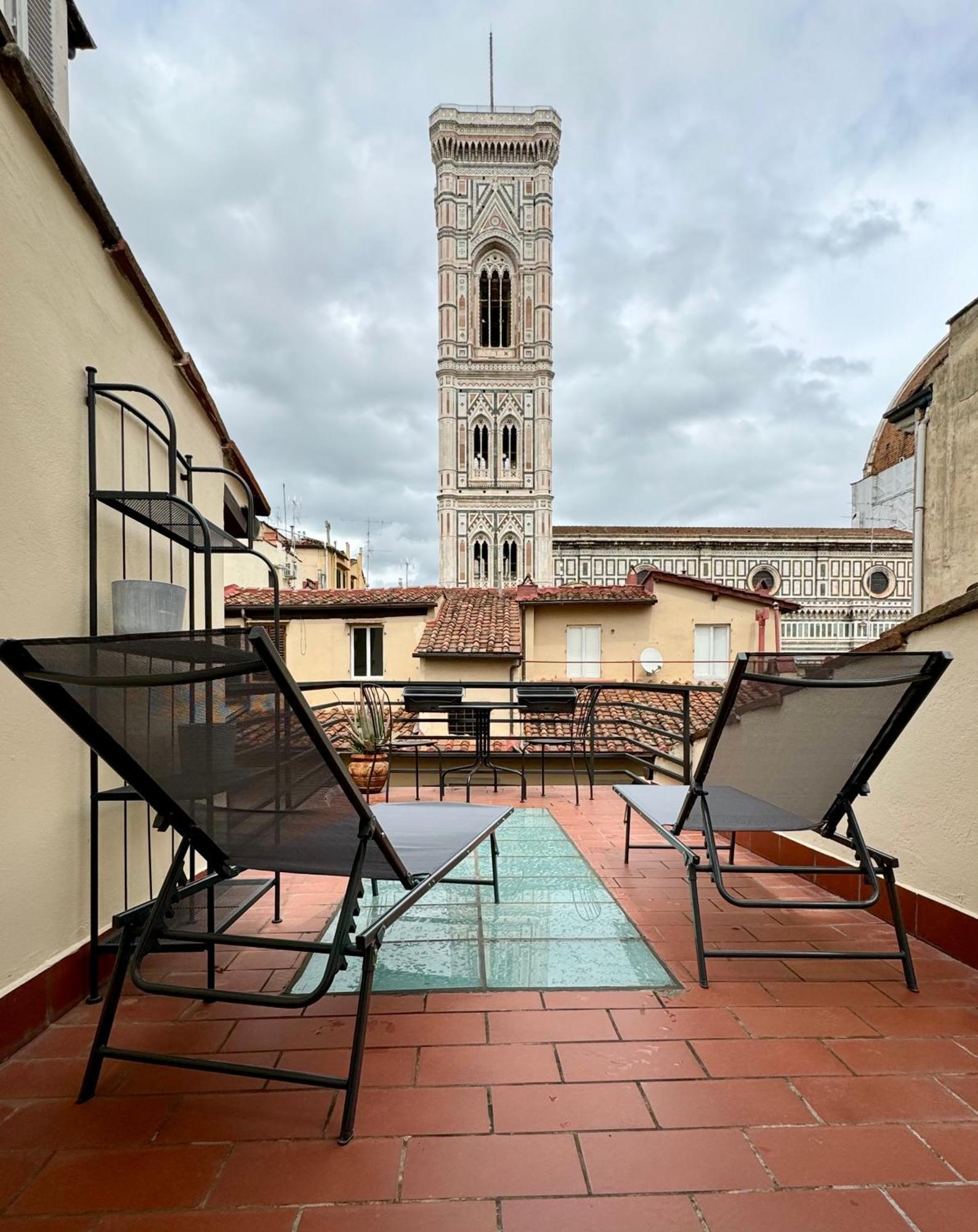 Rebecca Duomo View With Terrace Apartment ฟลอเรนซ์ ภายนอก รูปภาพ